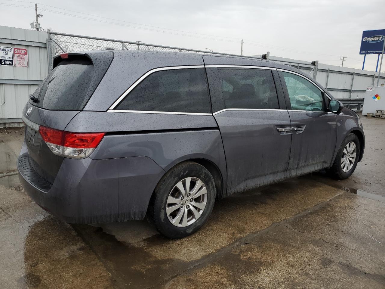 2016 Honda Odyssey - Image 3