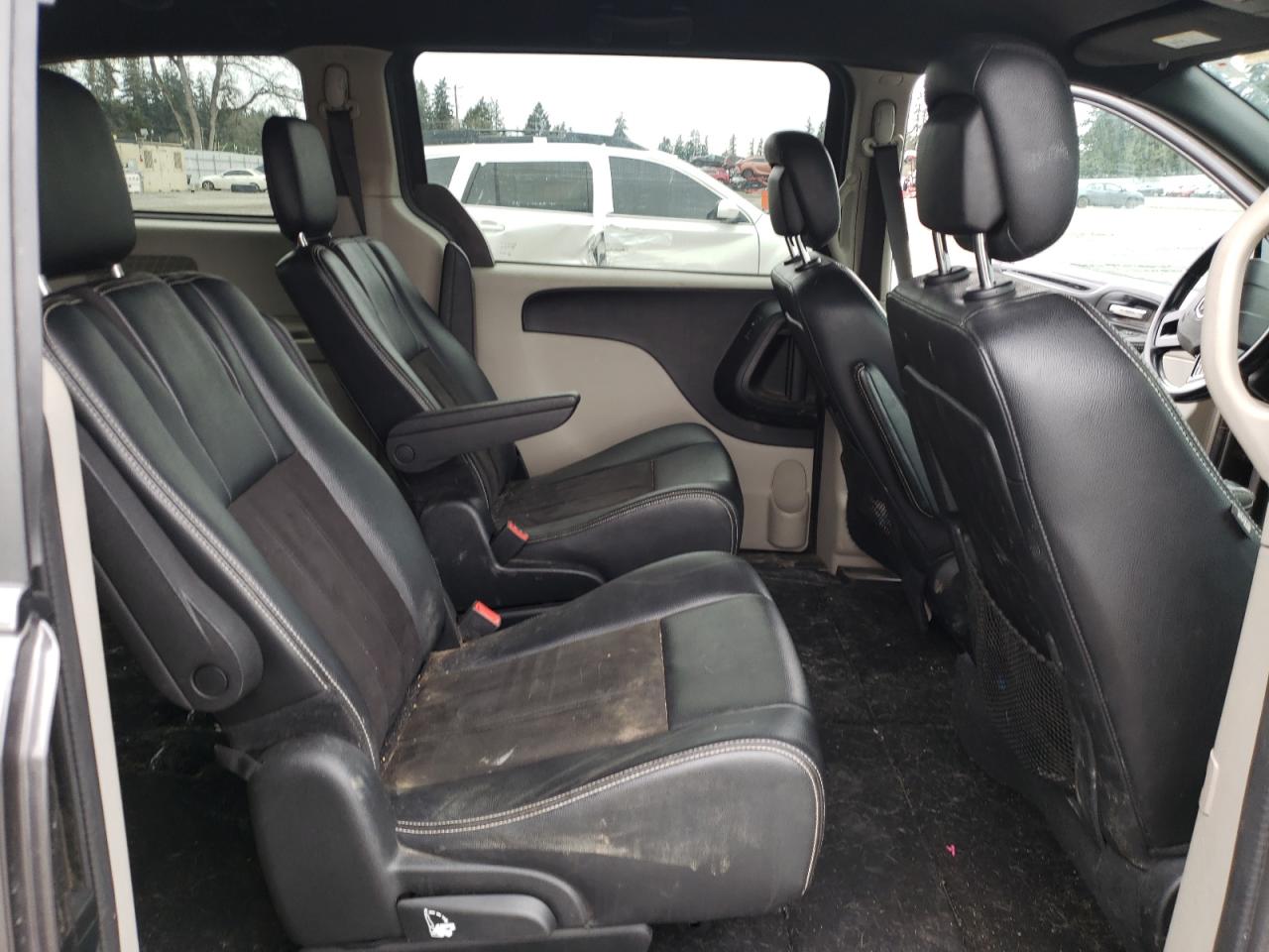 2019 Dodge Caravan - Image 11
