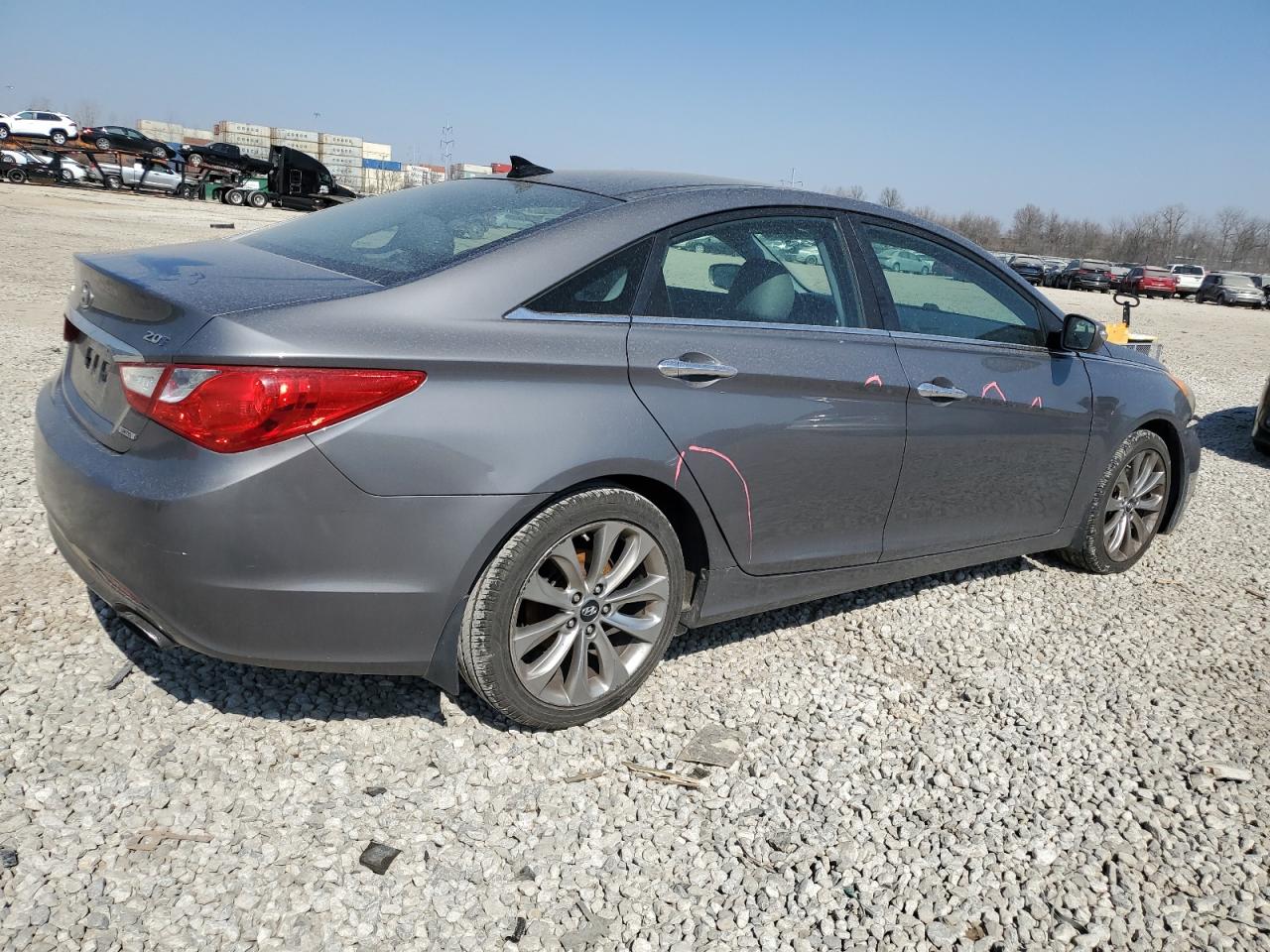 2012 Hyundai Sonata - Image 3