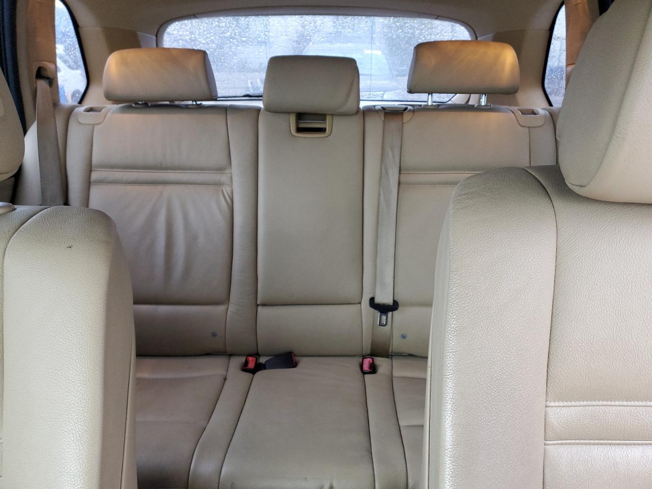 2010 BMW X5 - Image 10