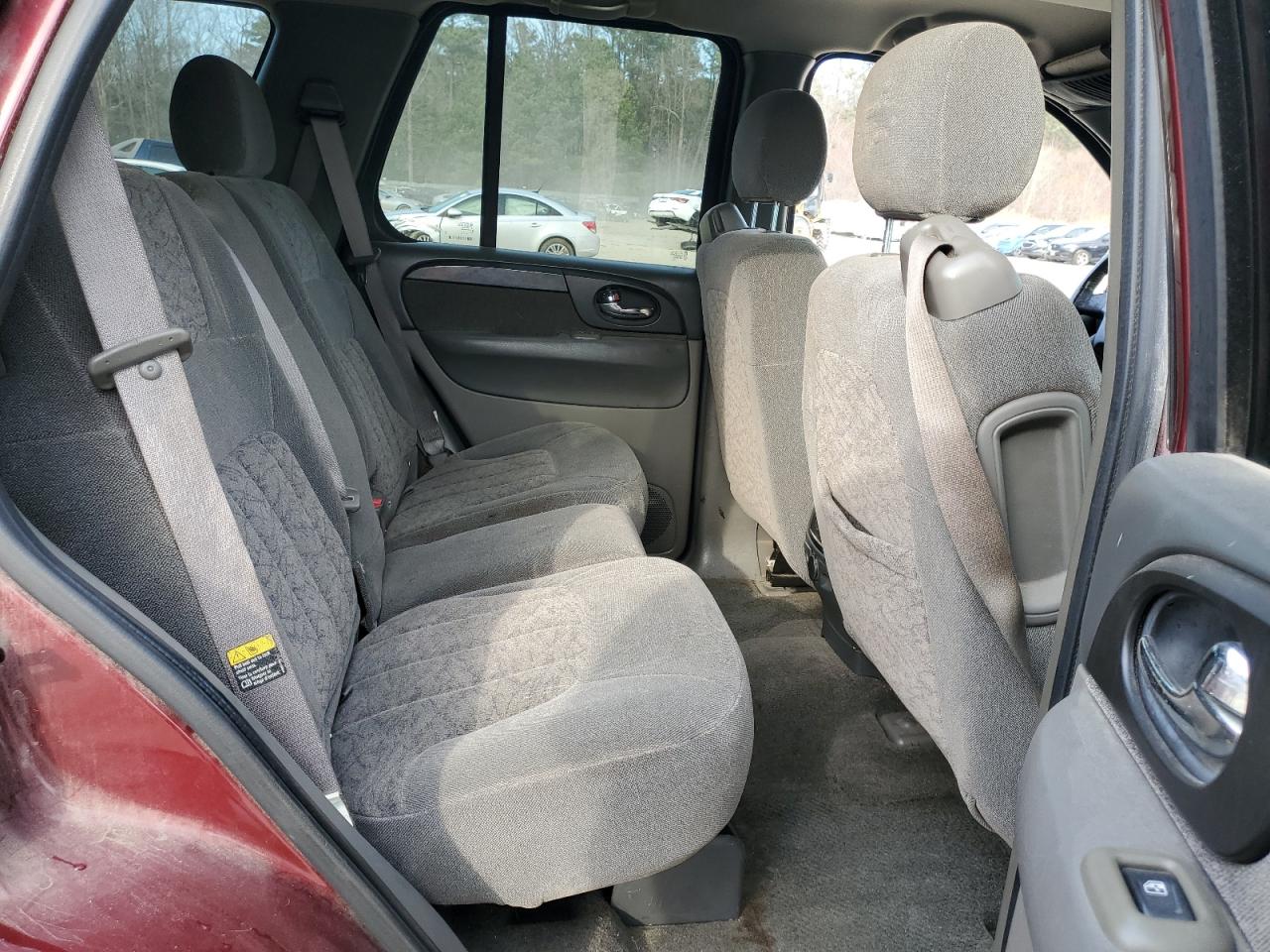 2003 GMC Envoy - Image 10