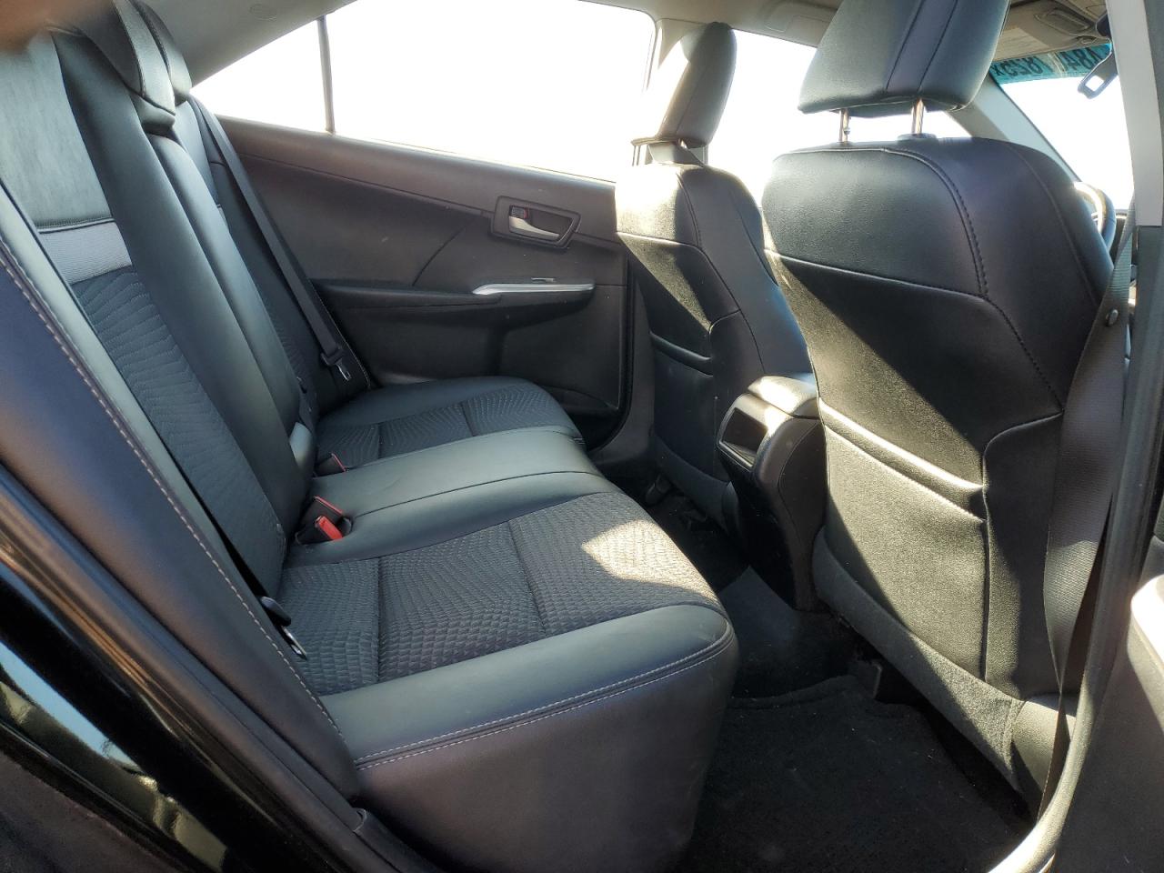 2014 Toyota Camry - Image 10