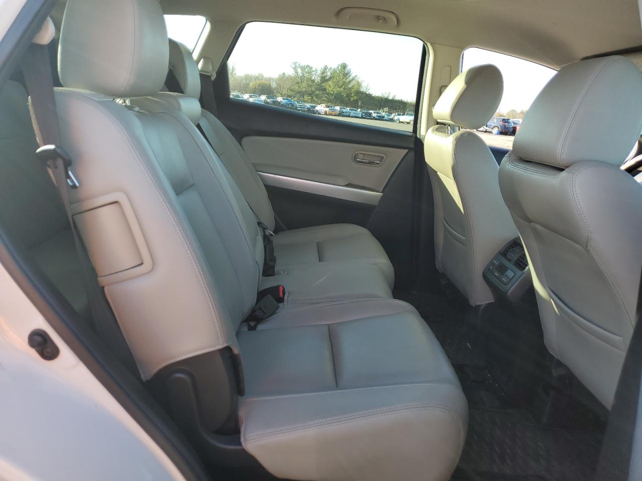 2015 Mazda CX-9 - Image 11