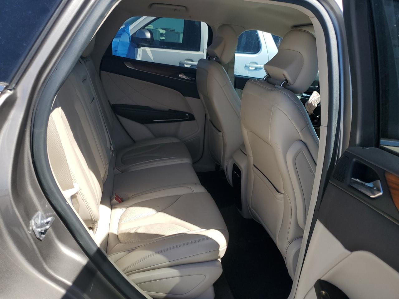 2017 Lincoln MKC - Image 10