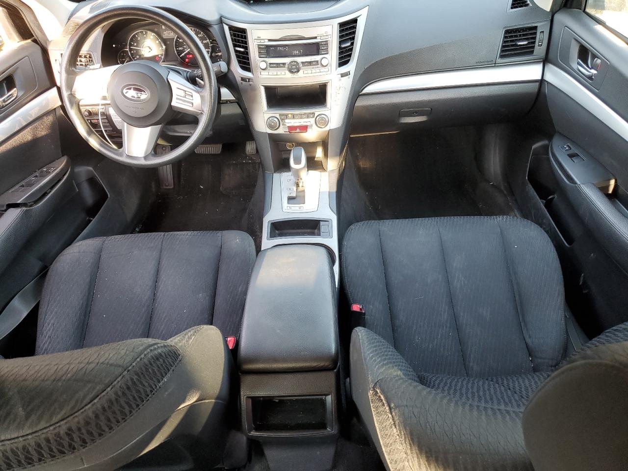 2011 Subaru Outback - Image 8