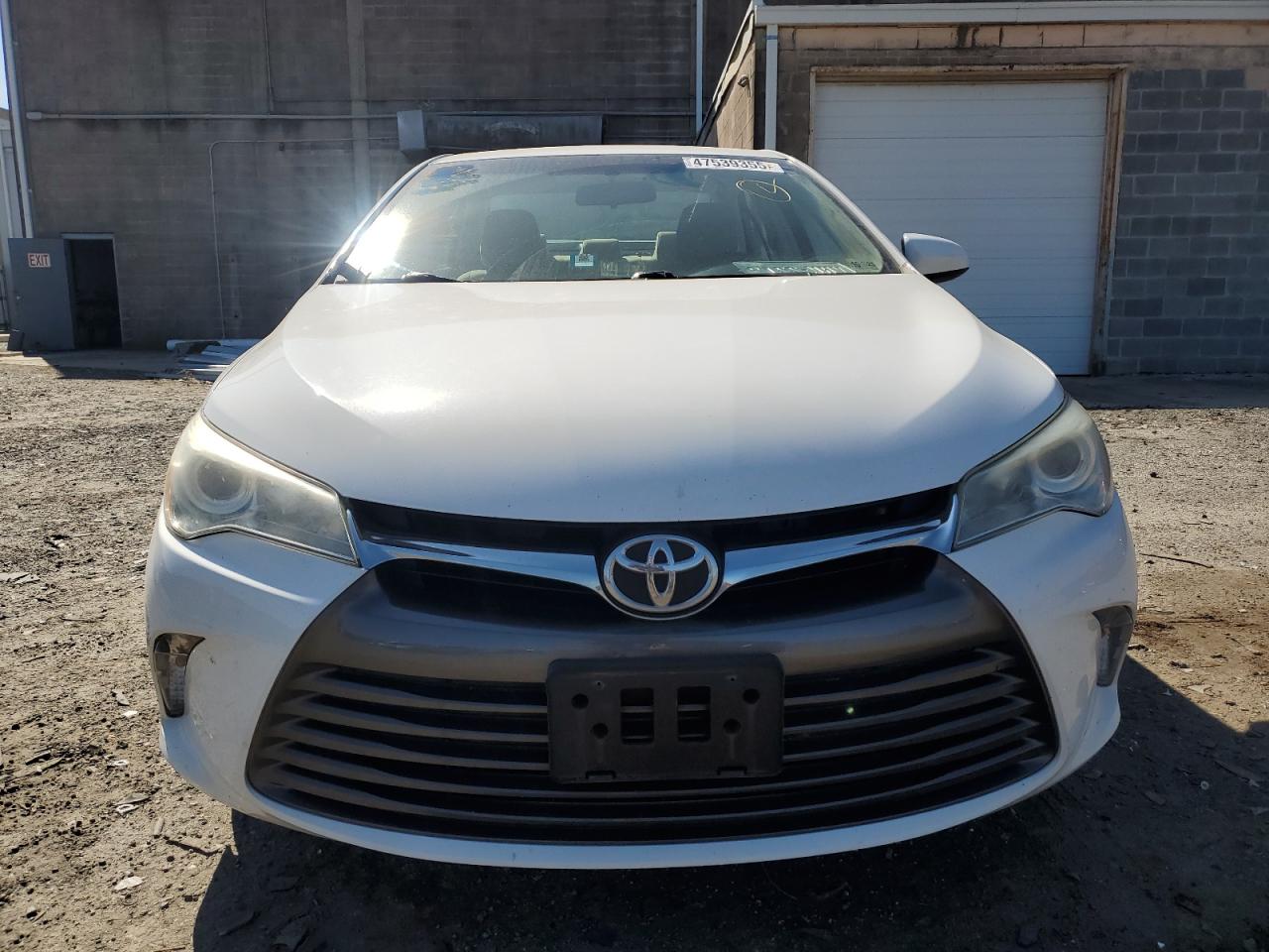 2015 Toyota Camry - Image 5
