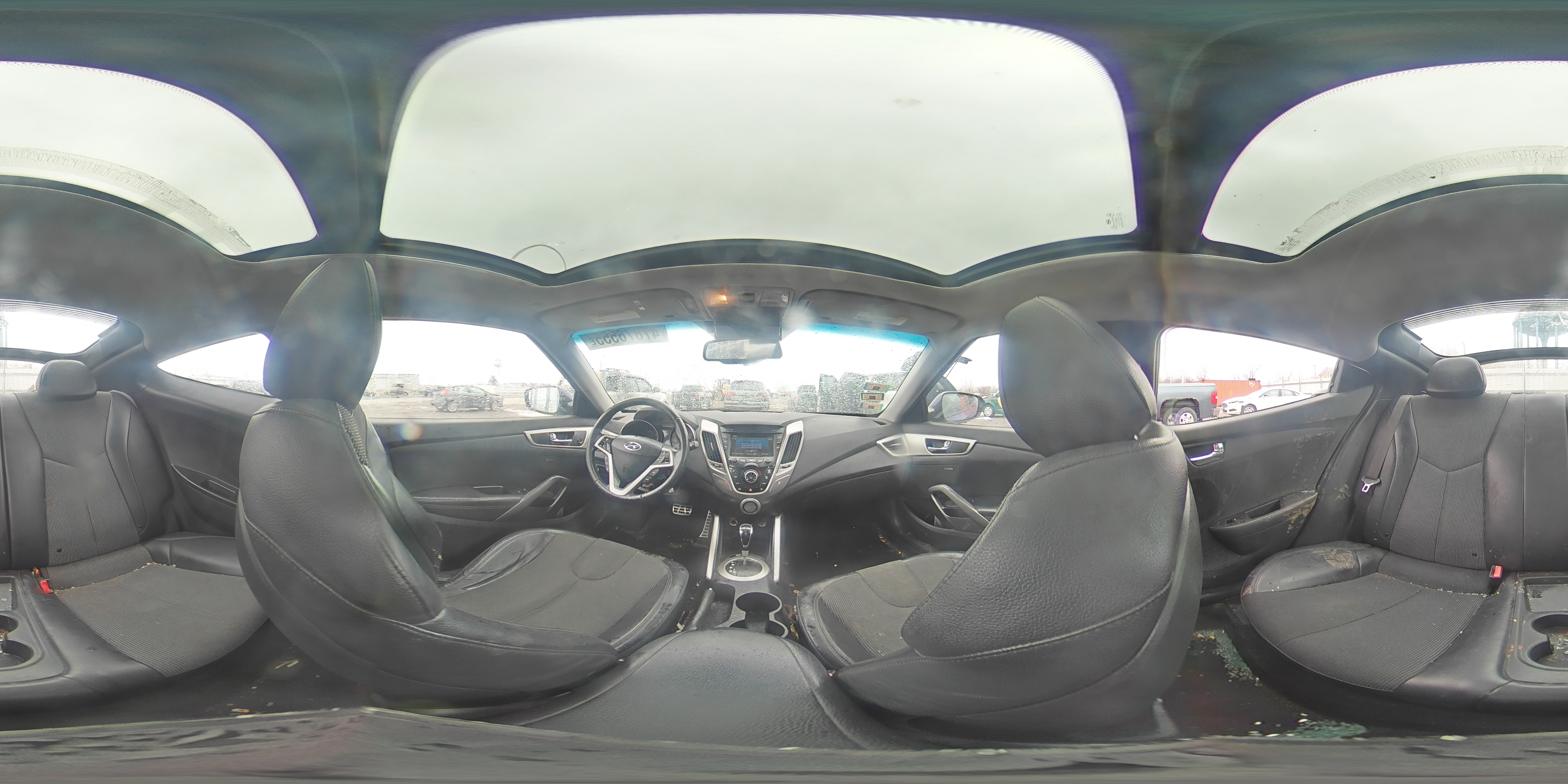 2012 Hyundai Veloster - Image 13