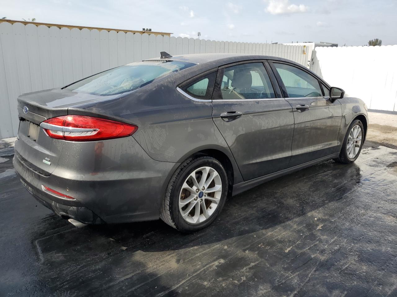 3FA6P0HD2KR229270 FORD FUSION 2019