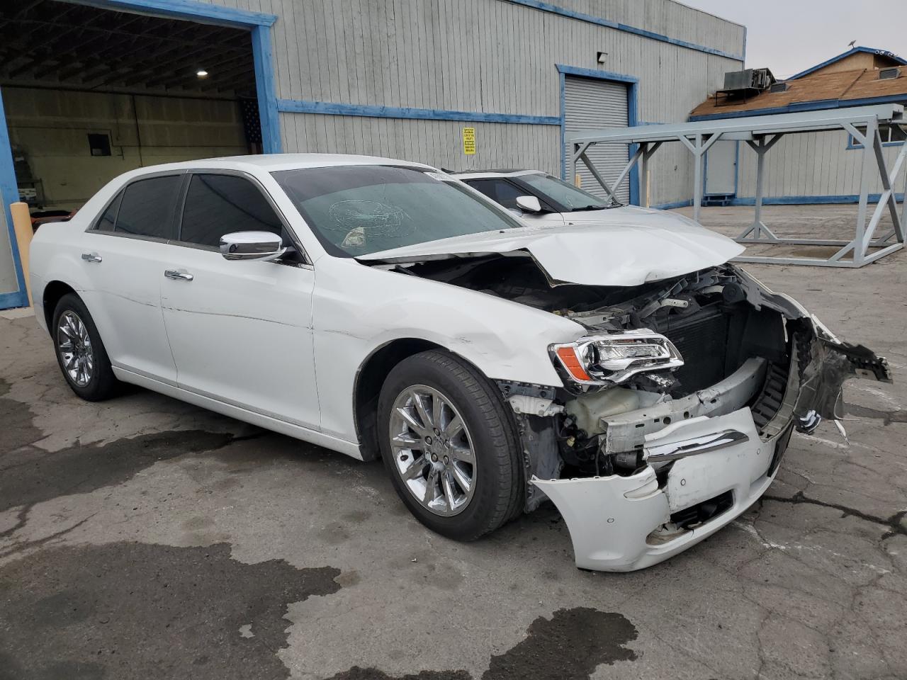2014 Chrysler 300 - Image 4