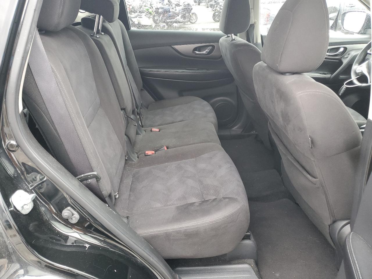 2015 Nissan Rogue - Image 11