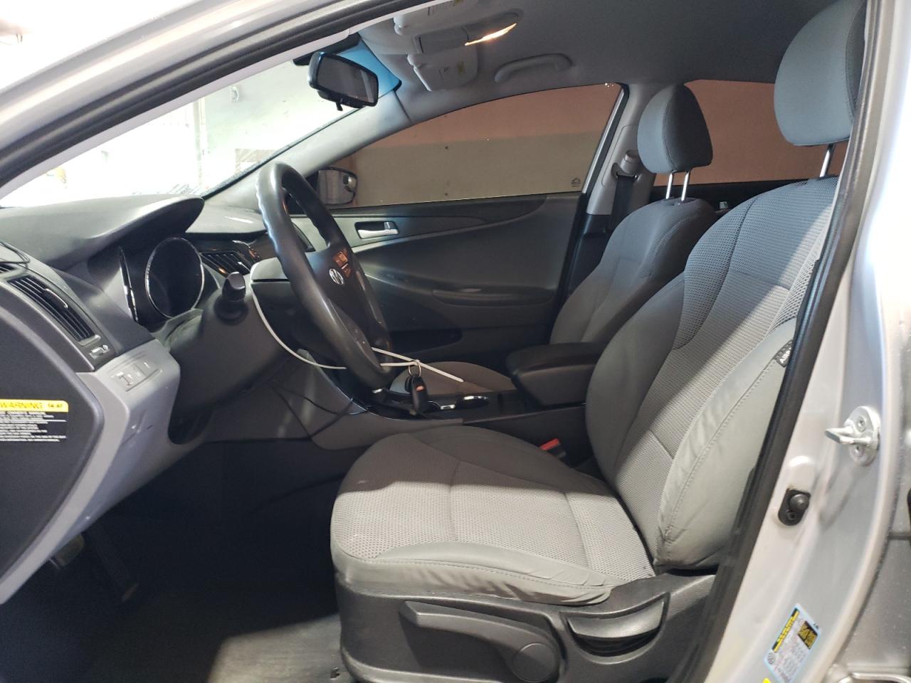 2014 Hyundai Sonata - Image 7