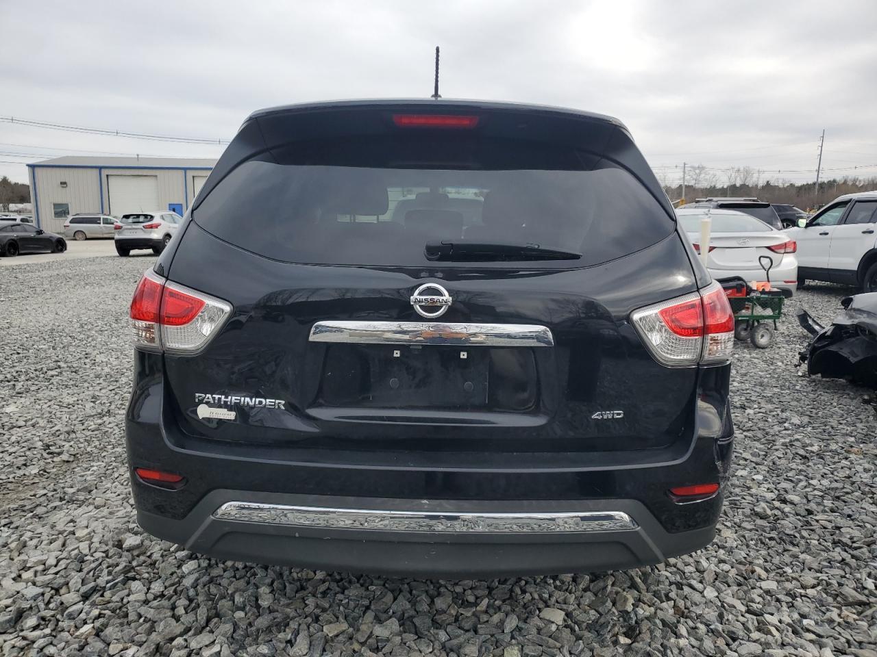 2013 Nissan Pathfinder - Image 6