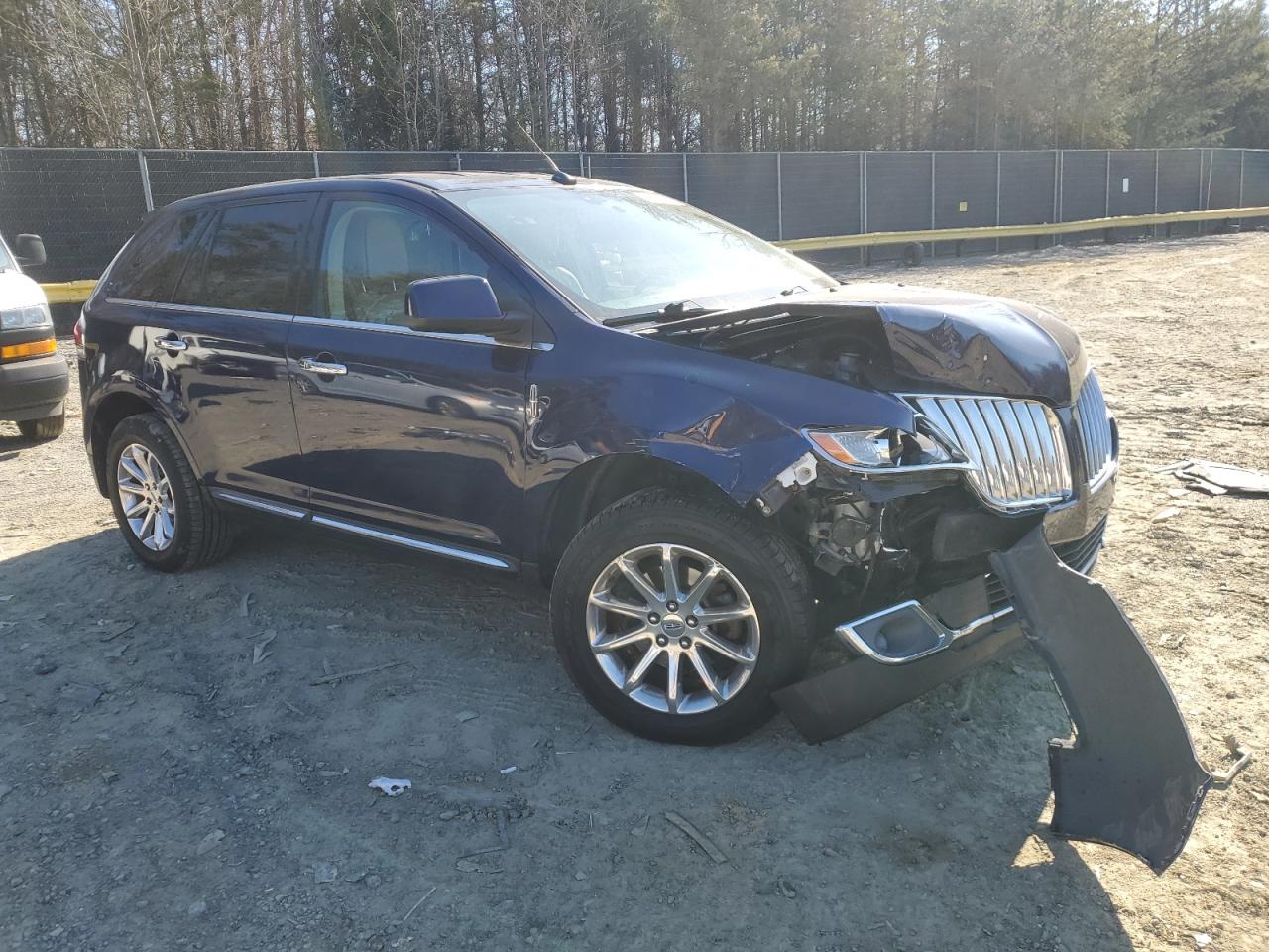 2011 Lincoln MKX - Image 4