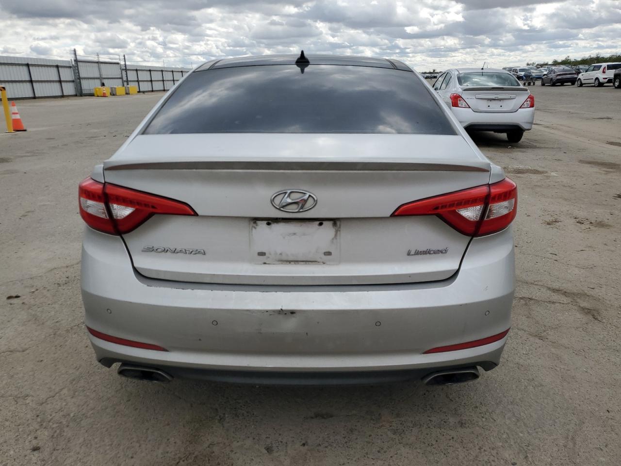 2015 Hyundai Sonata - Image 6