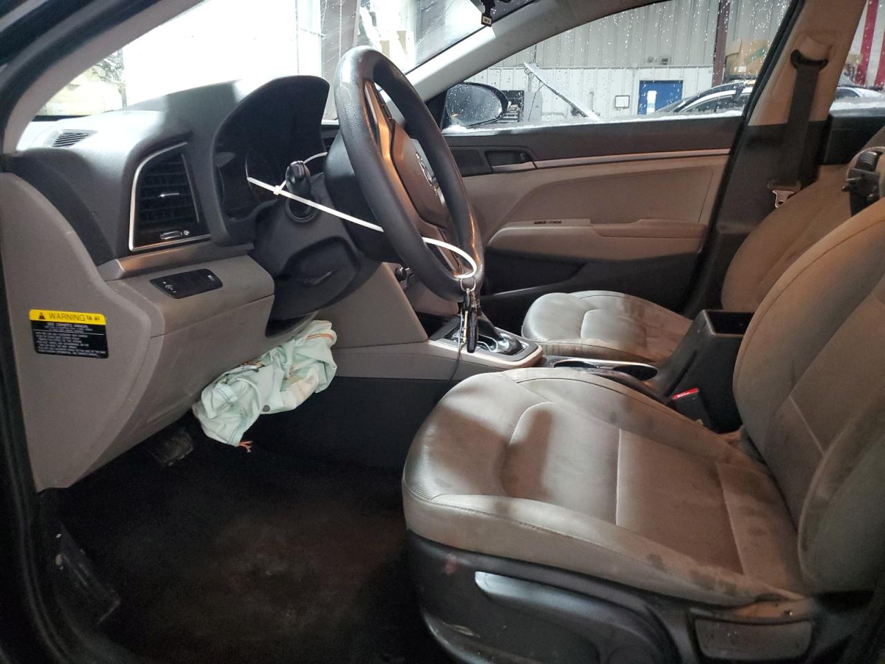 2018 Hyundai Elantra - Image 7