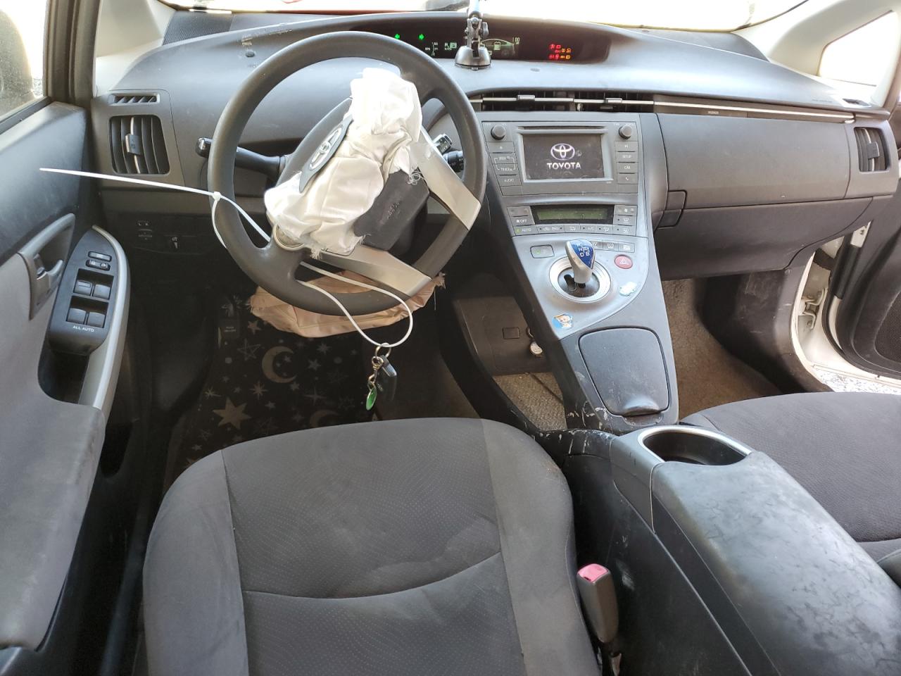 2012 Toyota Prius - Image 8