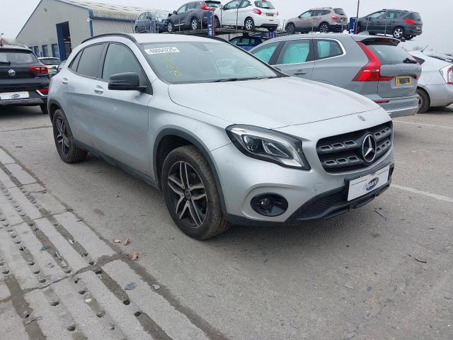 2019 MERCEDES BENZ GLA 180 UR