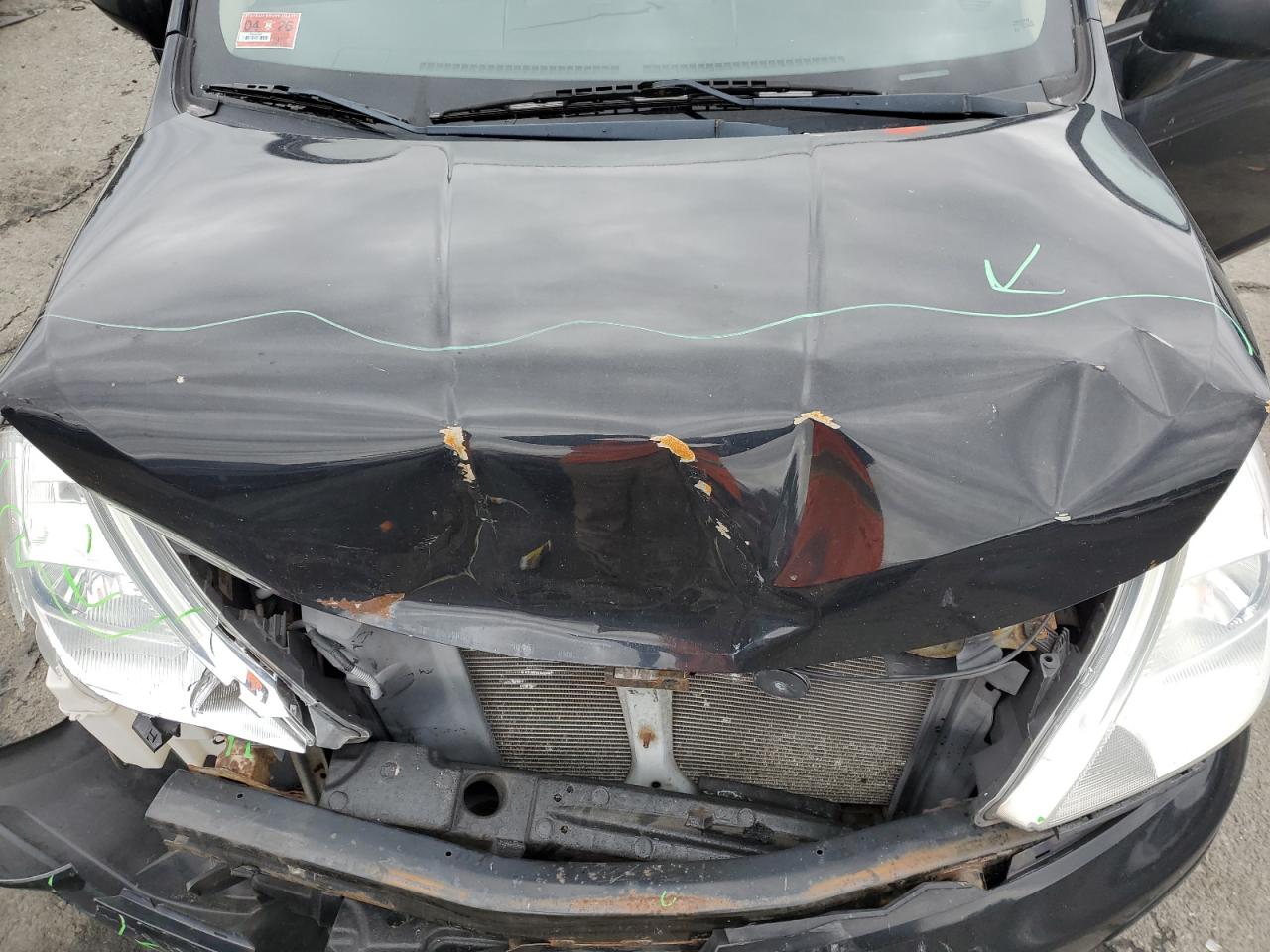 2011 Nissan Versa - Image 11
