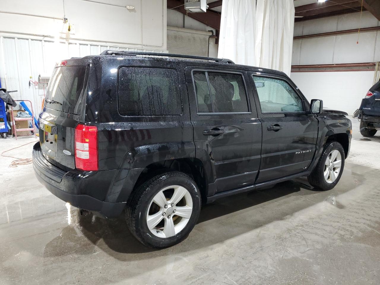 2016 Jeep Liberty (Patriot) - Image 3