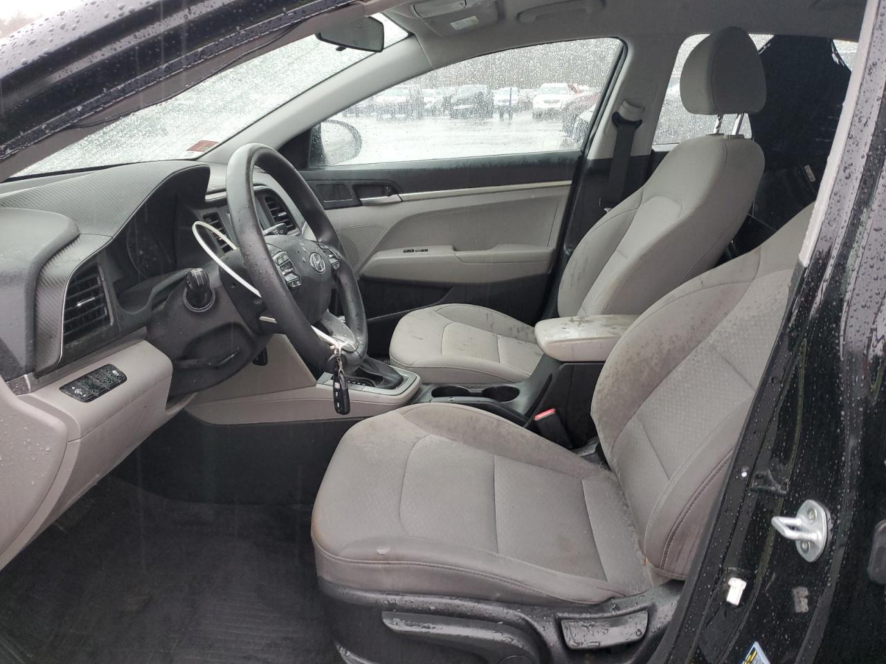 2019 Hyundai Elantra - Image 7