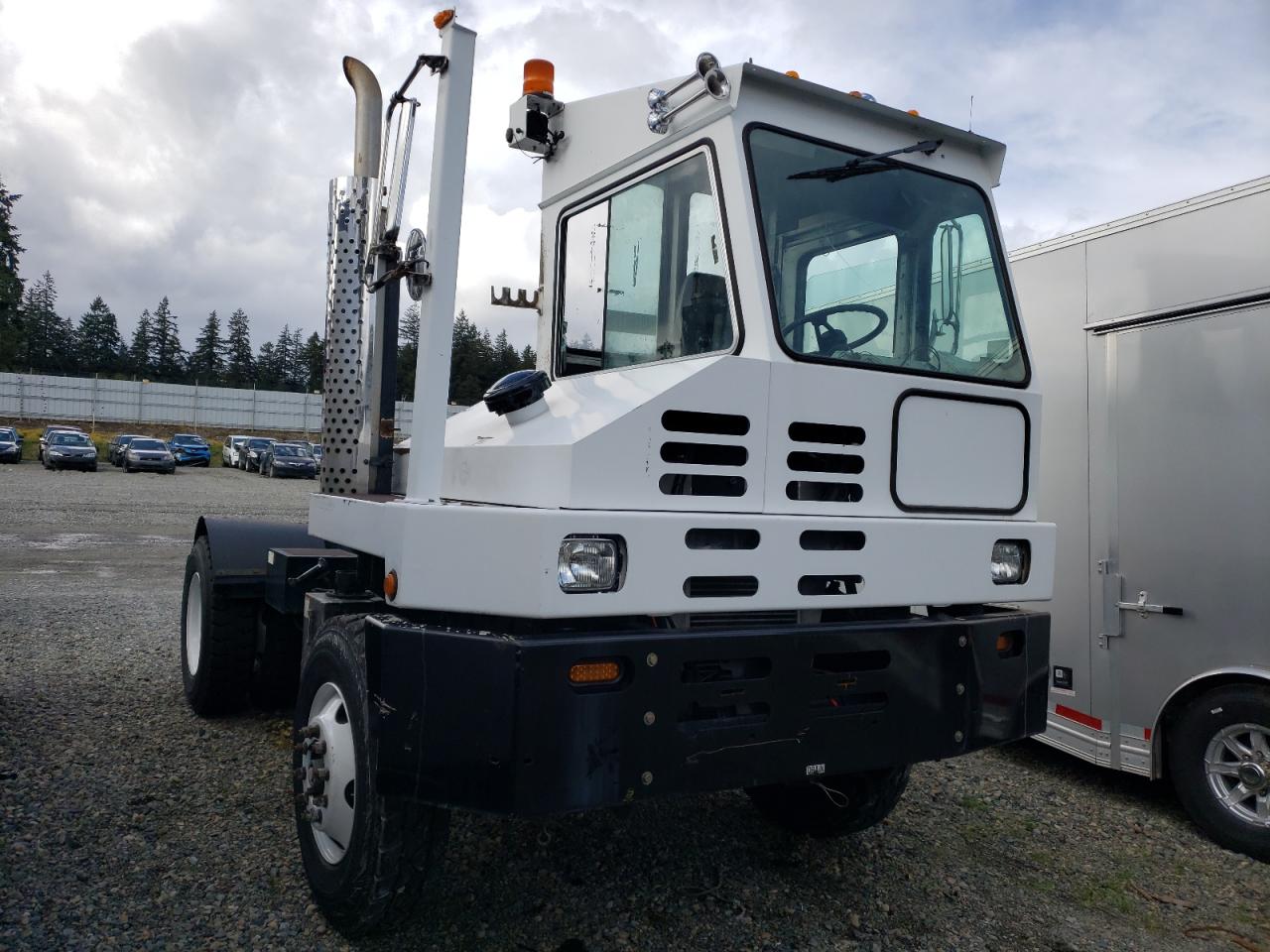 2011 Capacity Tj5000 Yard Truck for Sale in Graham, WA - Mechanical