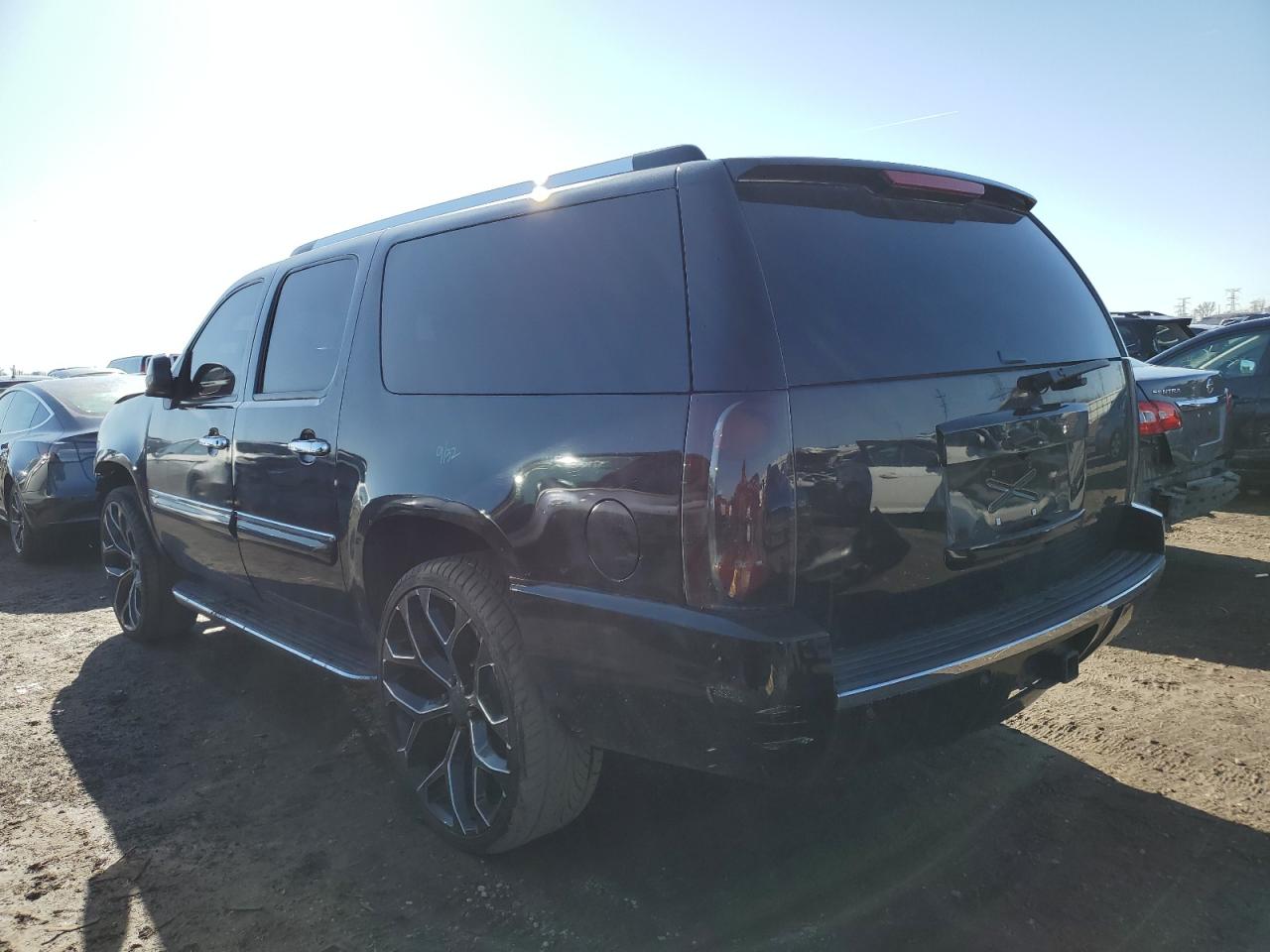 2007 GMC Yukon - Image 2