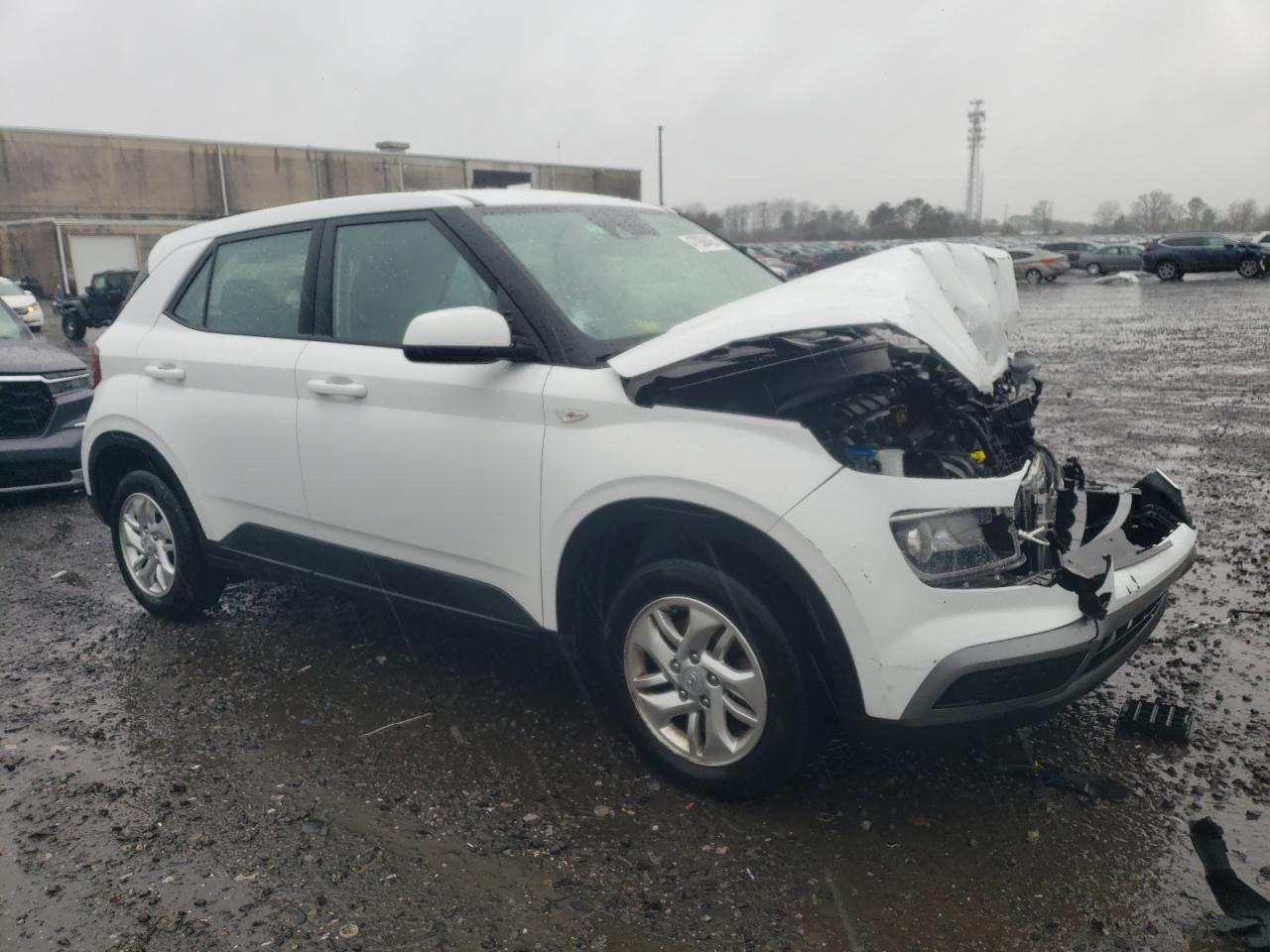 2022 Hyundai Venue - Image 4