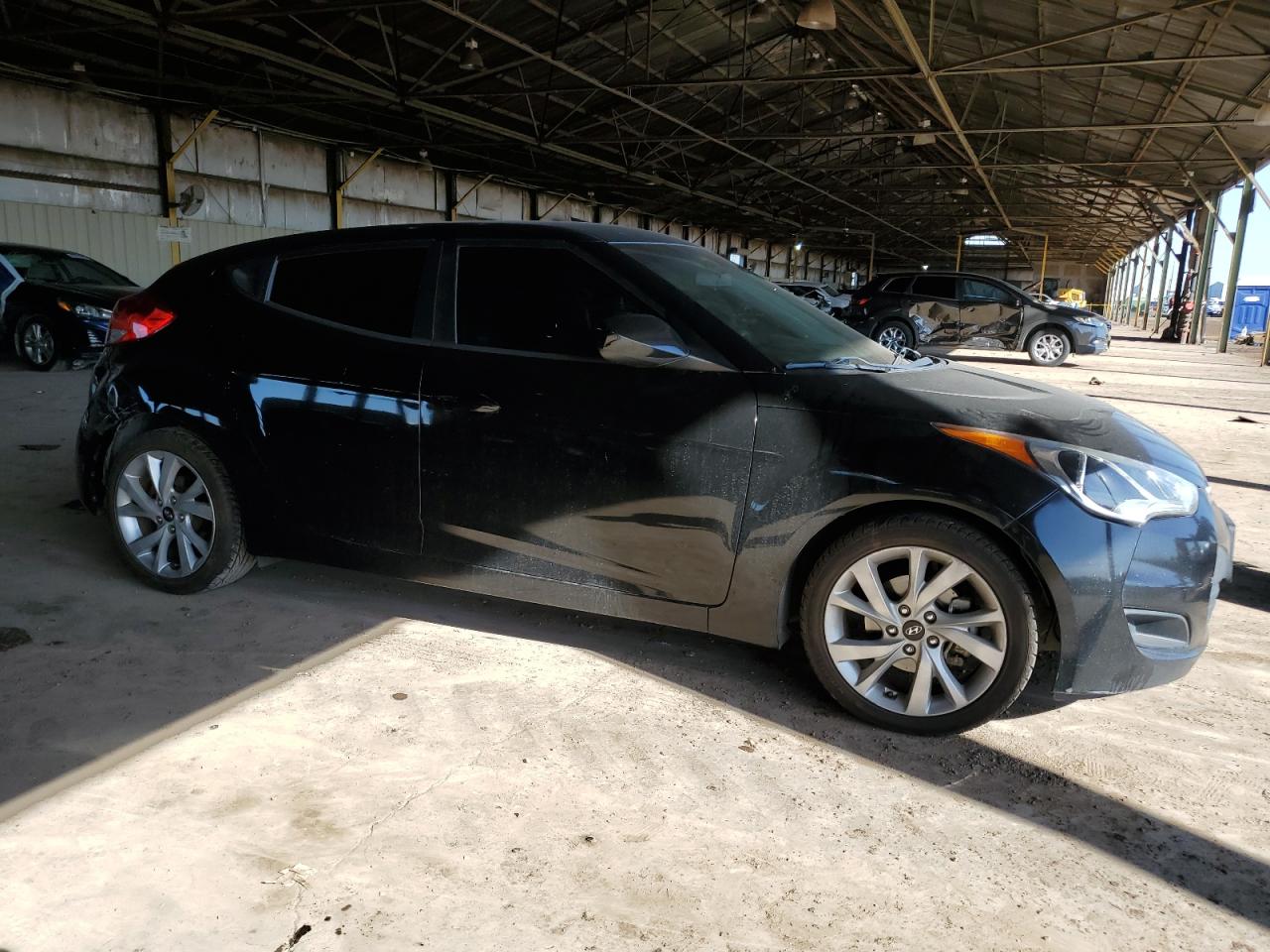 2016 Hyundai Veloster - Image 4