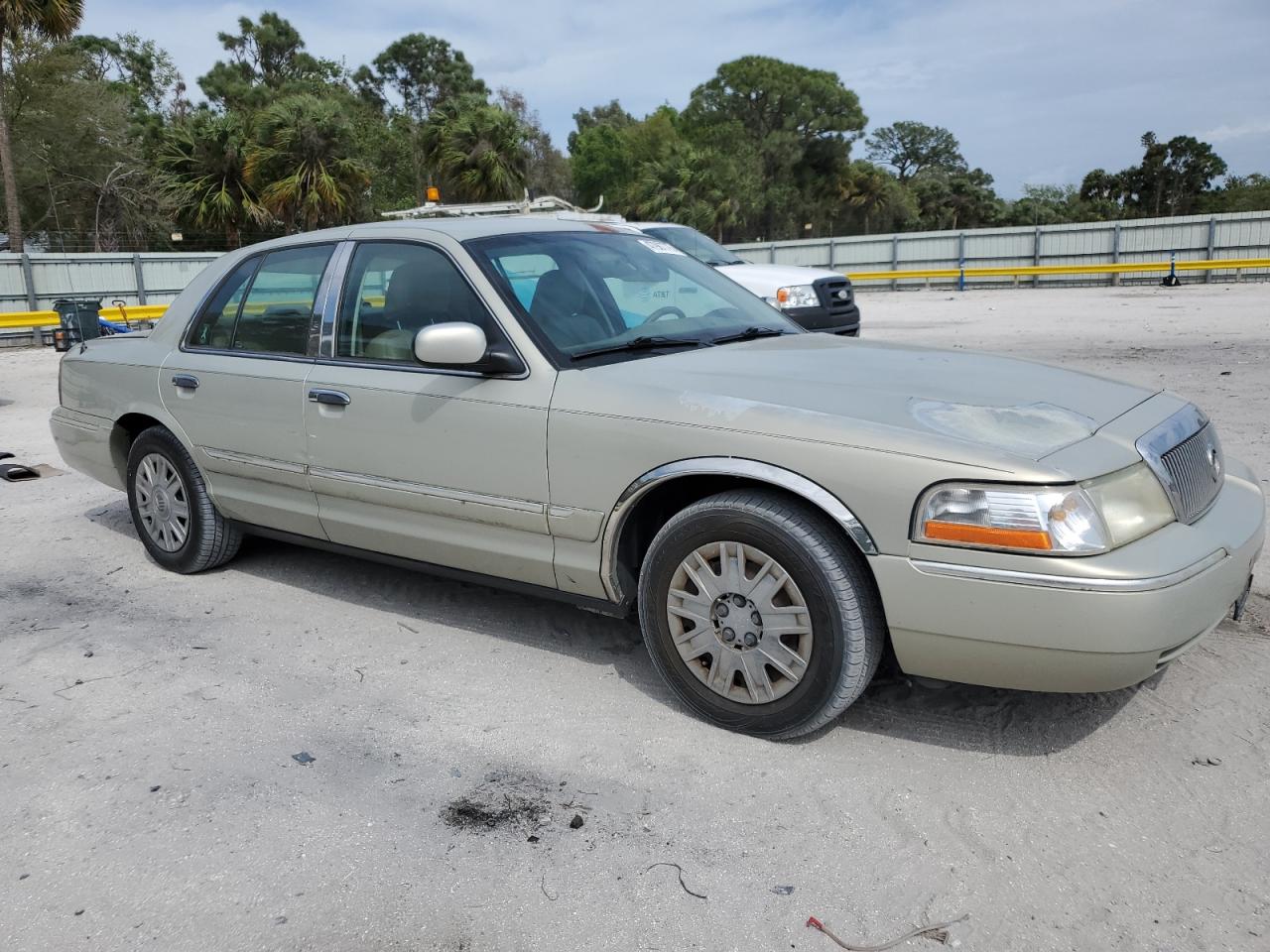 2005 Mercury Grand Marquis - Image 4