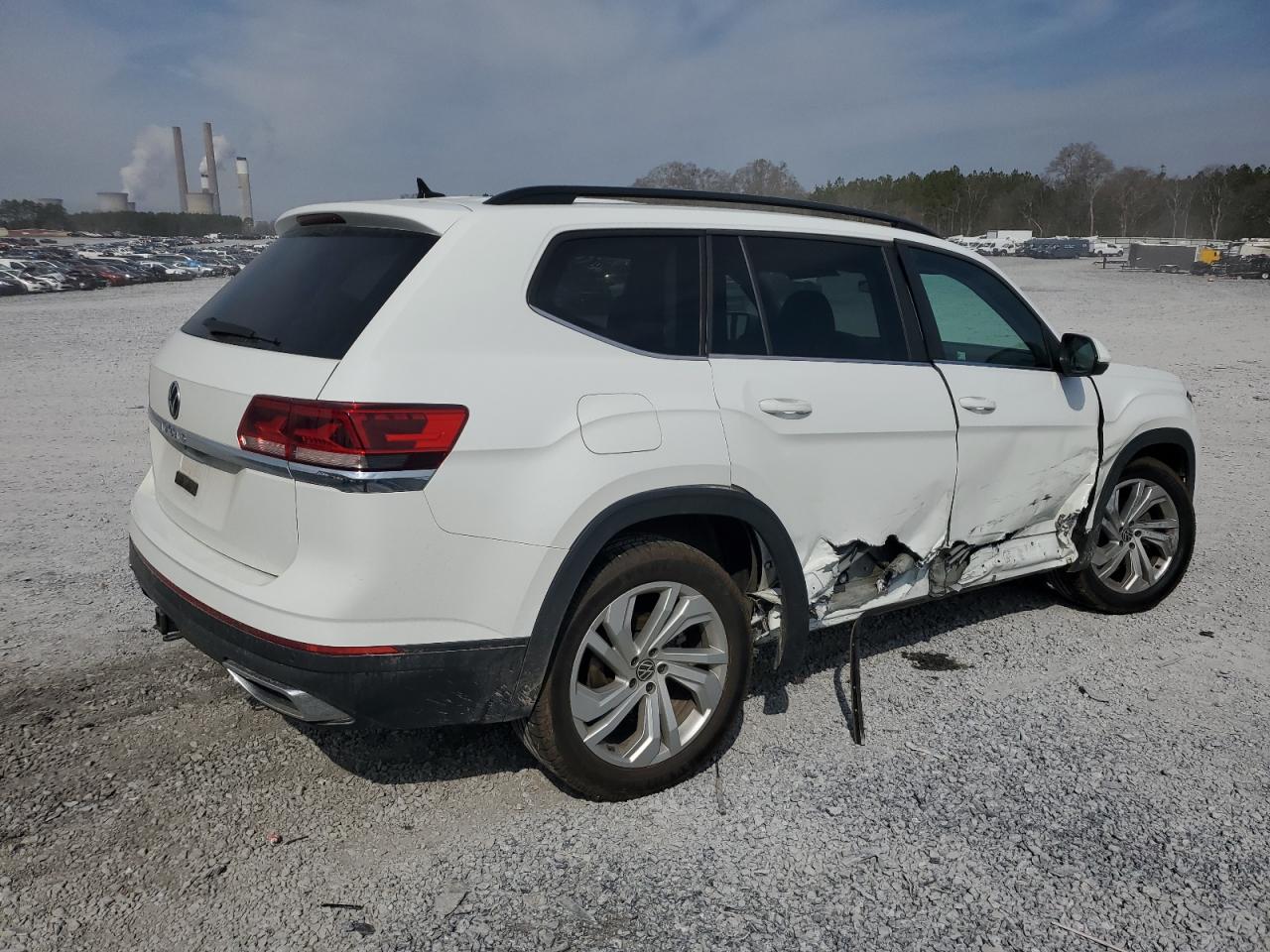 2021 Volkswagen Atlas - Image 3