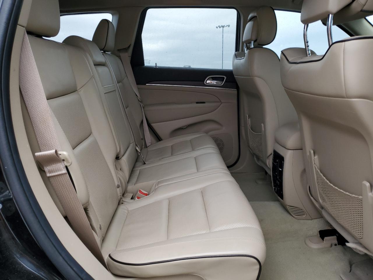 2015 Jeep Grand Cherokee - Image 10