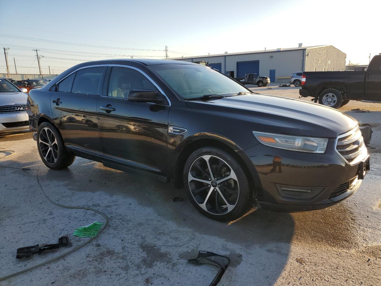 2014 Ford Taurus - Image 4