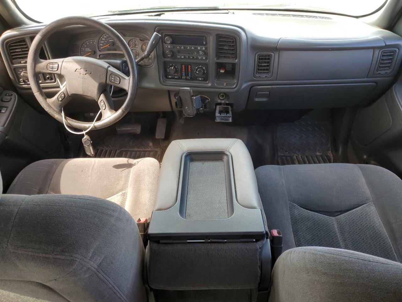2005 Chevrolet Silverado - Image 8