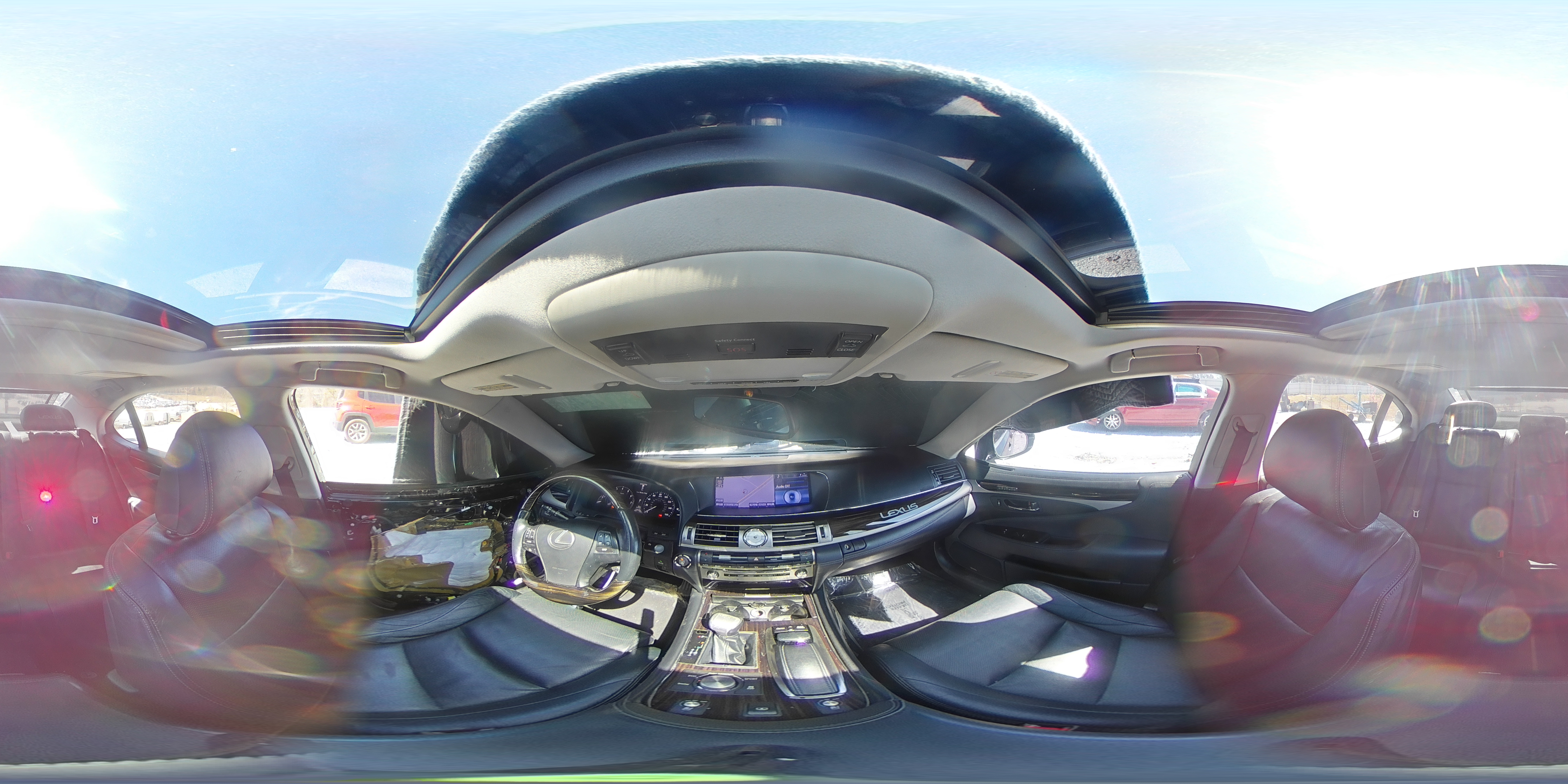 2013 Lexus LS - Image 12