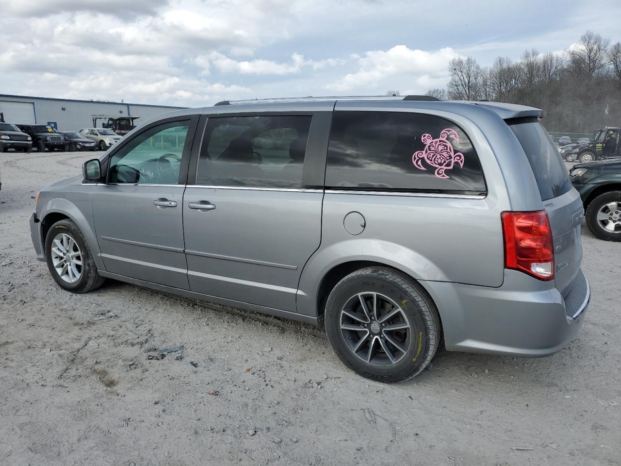 2016 Dodge Caravan - Image 2