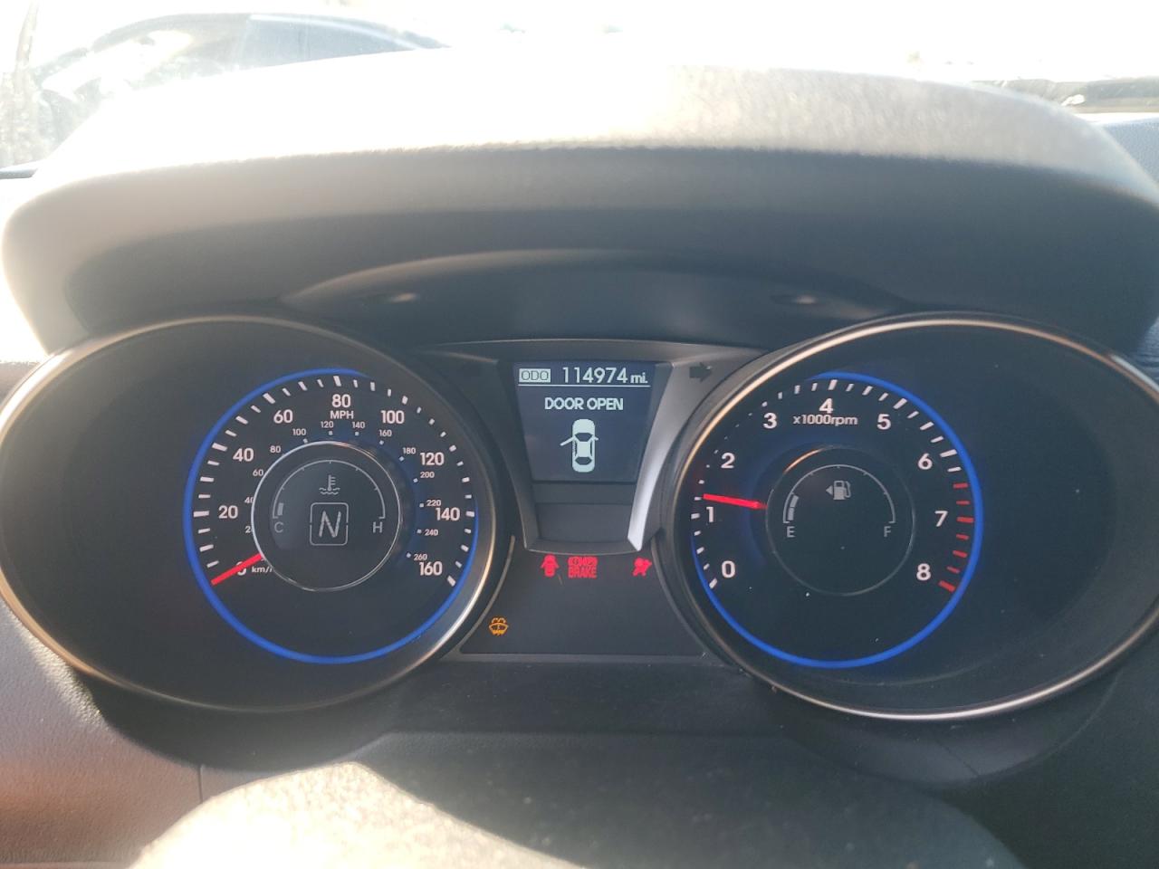 2014 Hyundai Genesis - Image 9