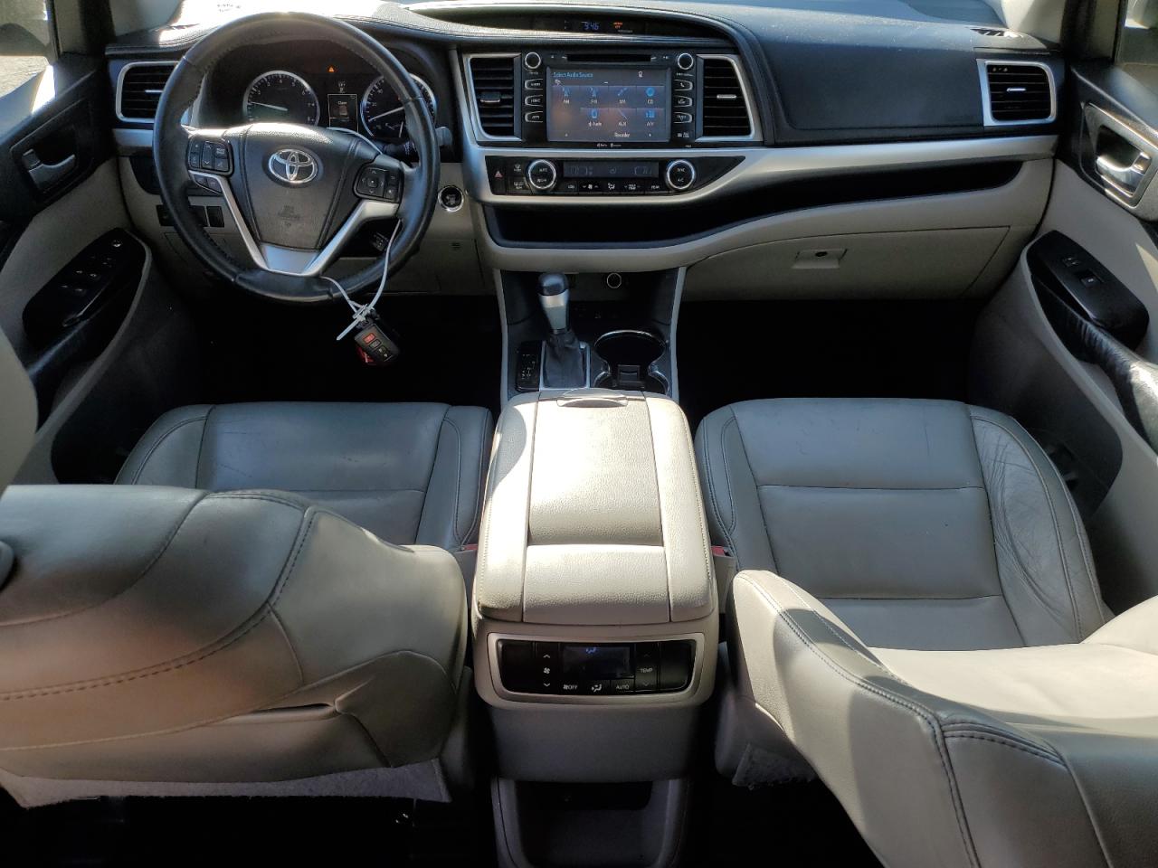 2014 Toyota Highlander - Image 8