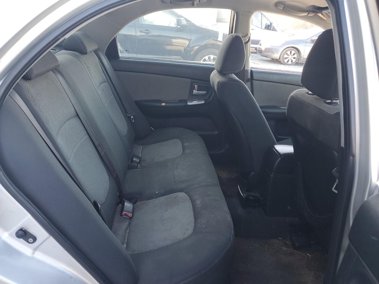 2008 Kia Spectra - Image 10