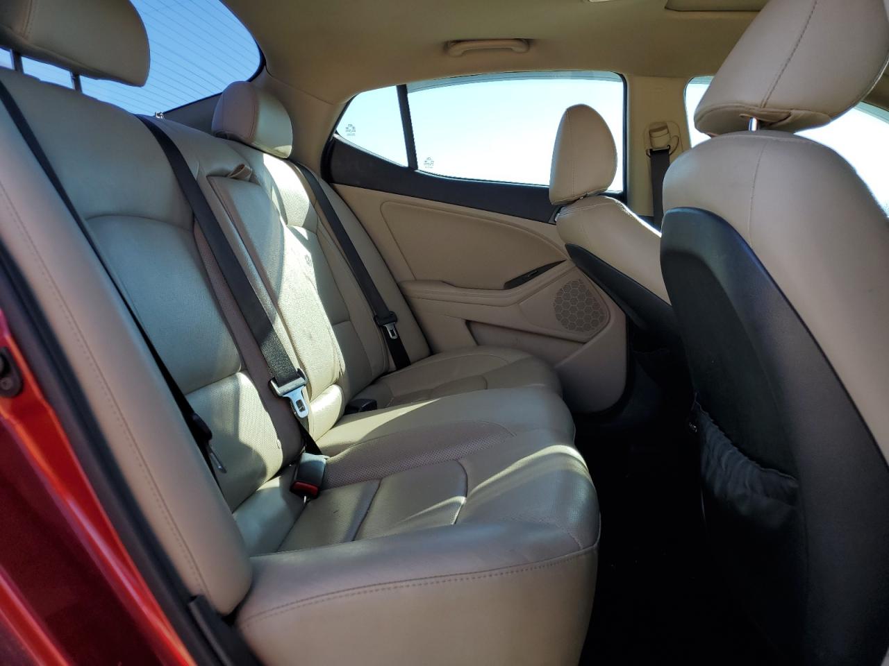 2015 Kia Optima - Image 10