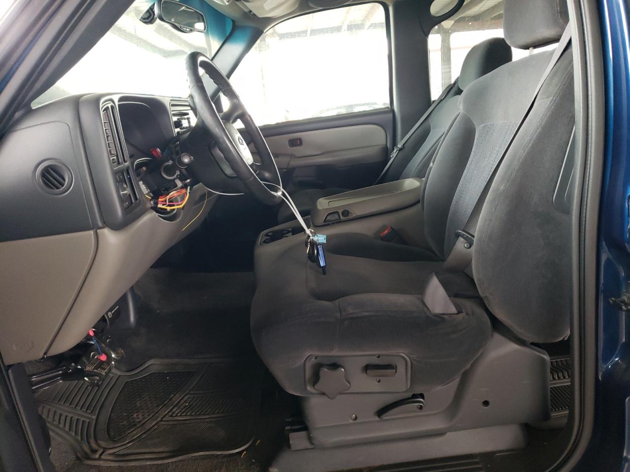 2001 Chevrolet Tahoe - Image 7