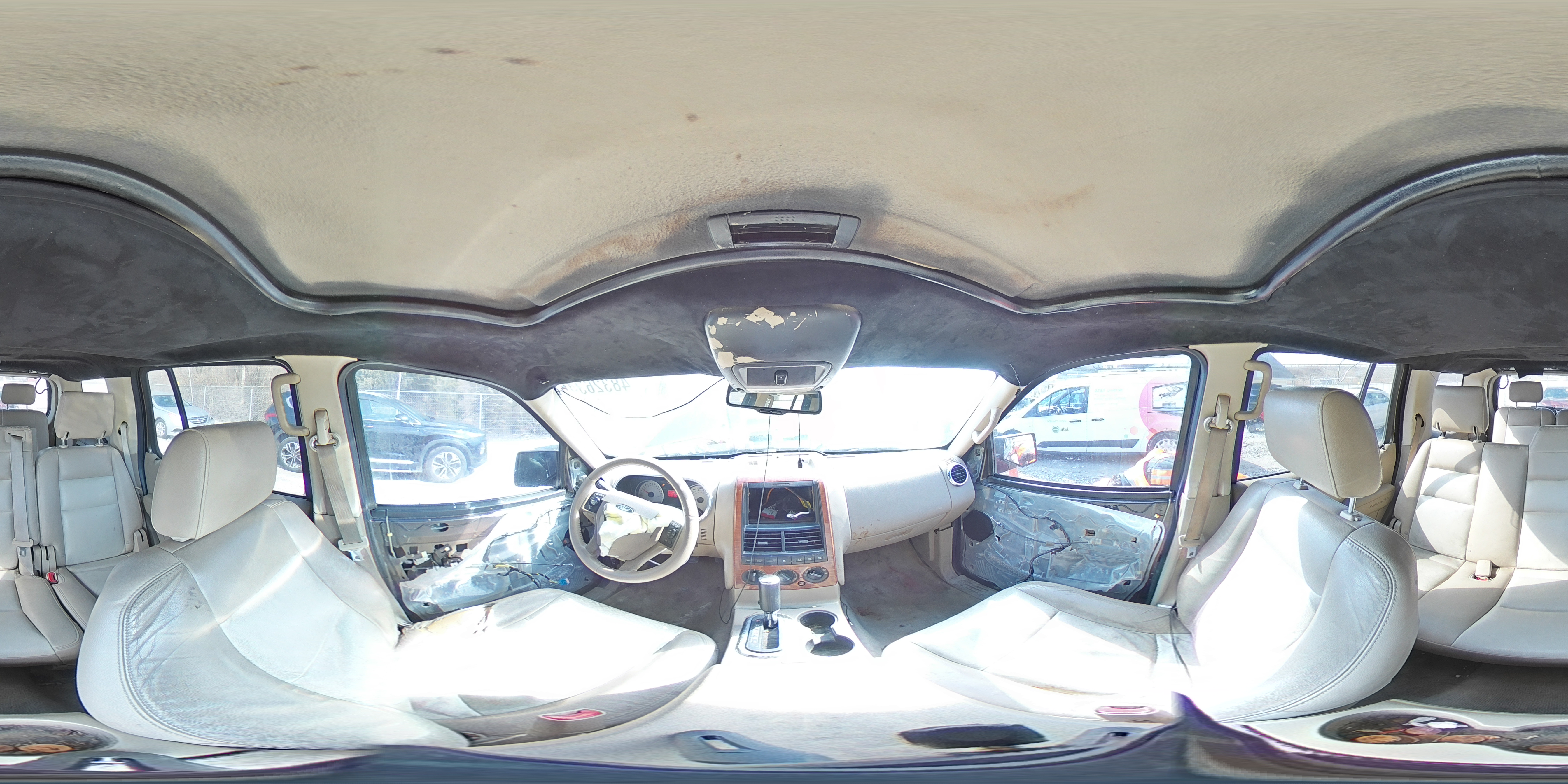 2008 Ford Explorer - Image 13