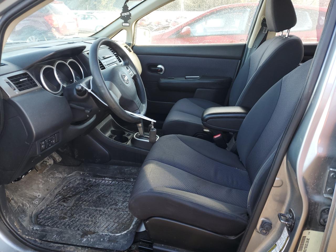 2009 Nissan Versa - Image 9