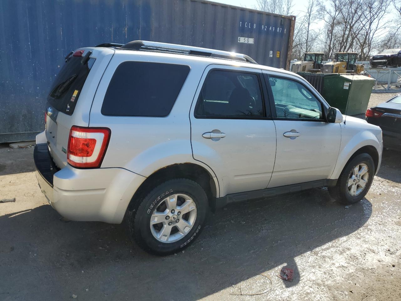 2011 Ford Escape - Image 3