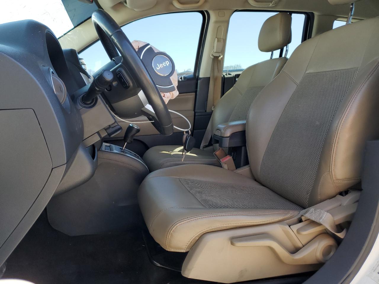 2017 Jeep Compass Latitude VIN: 1C4NJCEB0HD131397 Lot: 49547835