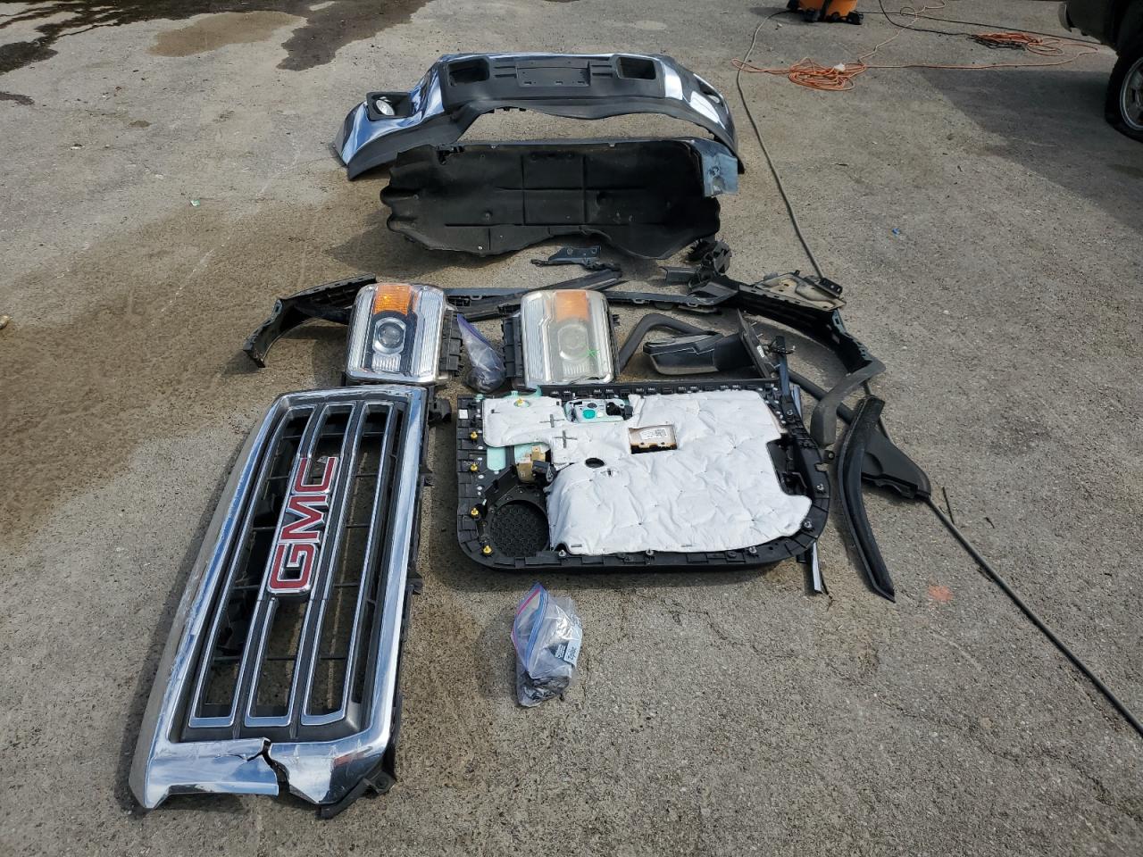 2014 GMC Sierra - Image 12
