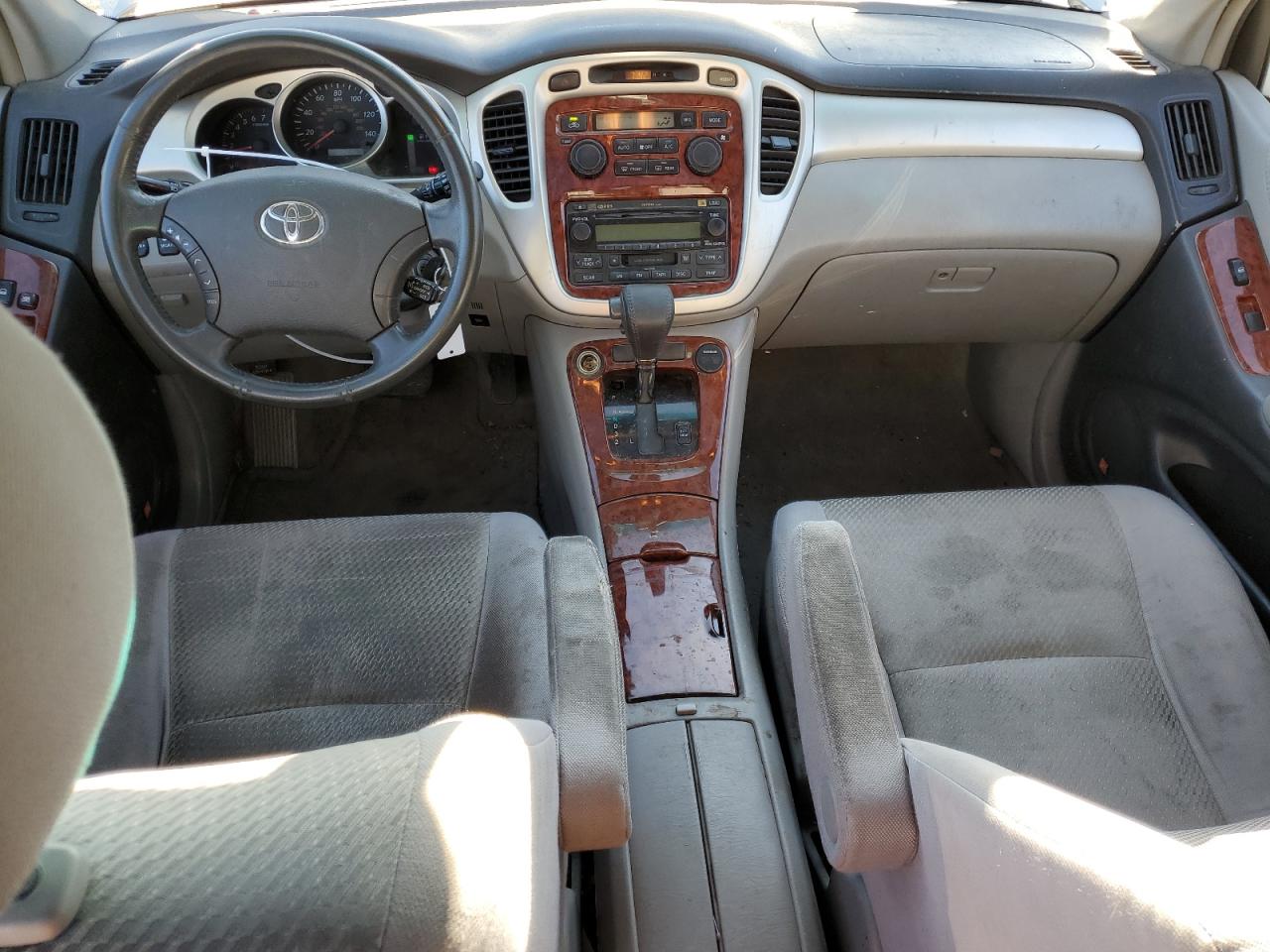2004 Toyota Highlander - Image 8