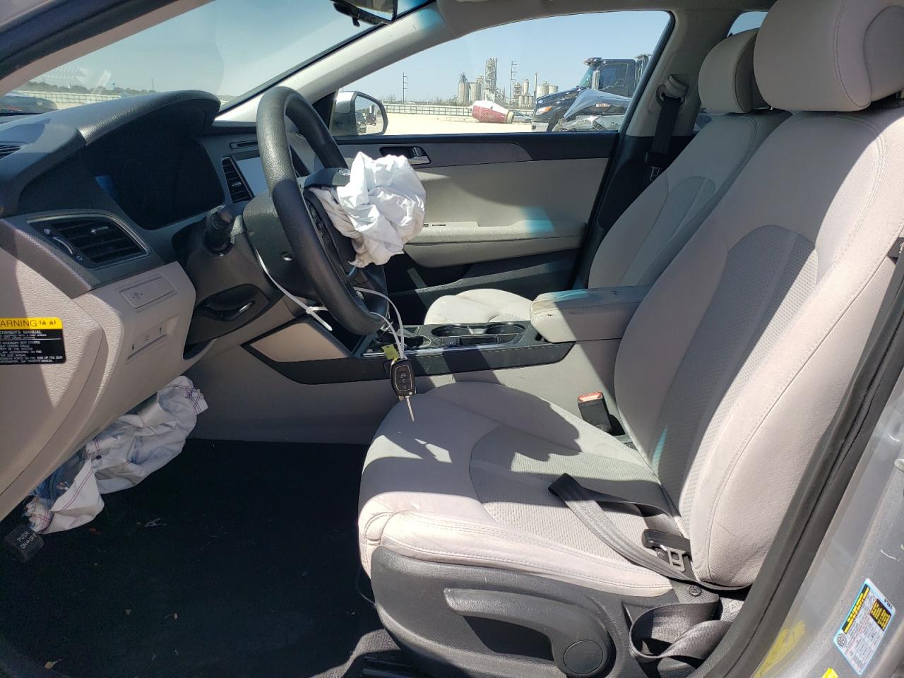 2016 Hyundai Sonata - Image 7