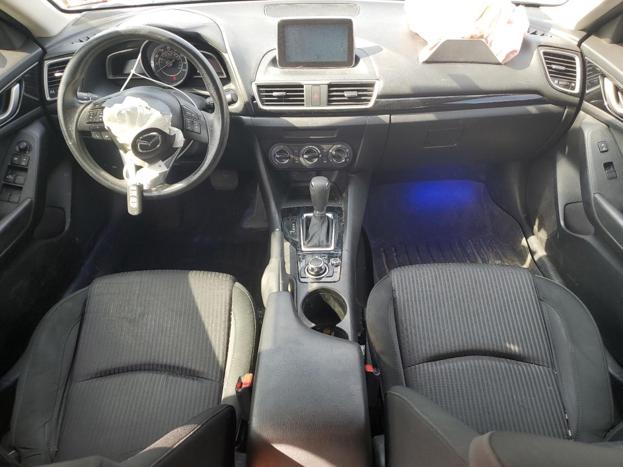 2016 Mazda 3 - Image 8