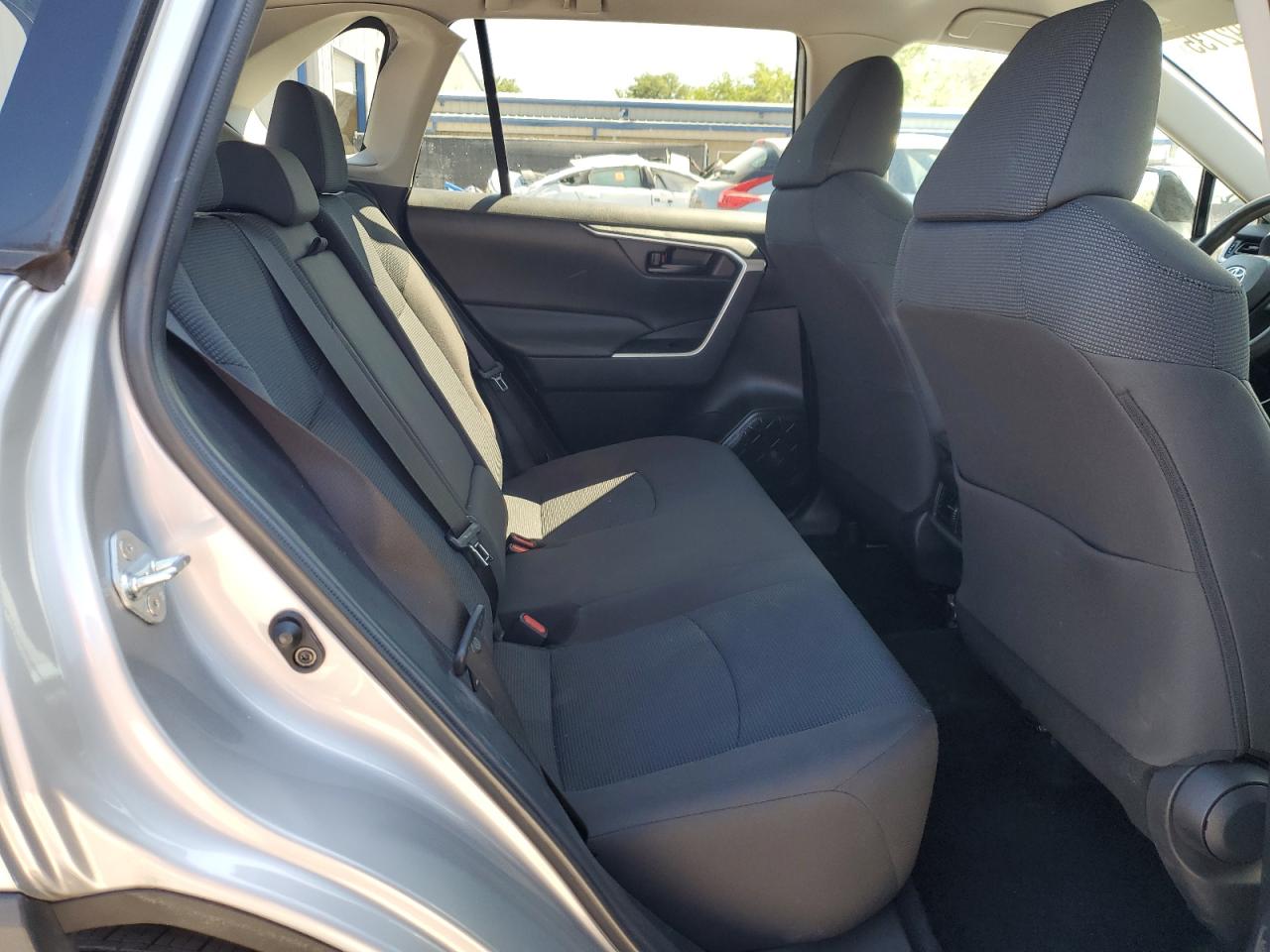 2022 Toyota RAV 4 - Image 11