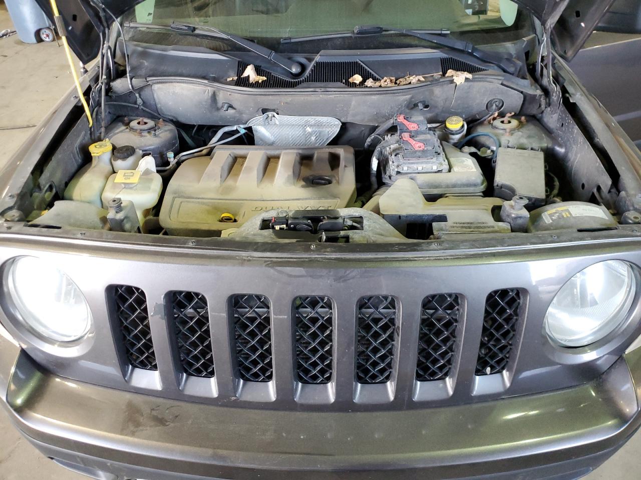 2015 Jeep Liberty (Patriot) - Image 12